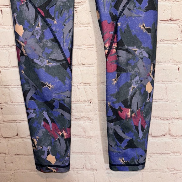 PATAGONIA Centered Crop Leggings, Size XS - Picture 7 of 11